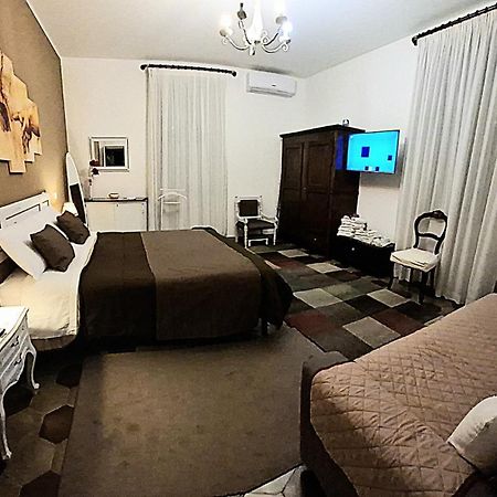 Casa Ferrari Testaccio E Trastevere Wi-Fi Free โรม ภายนอก รูปภาพ